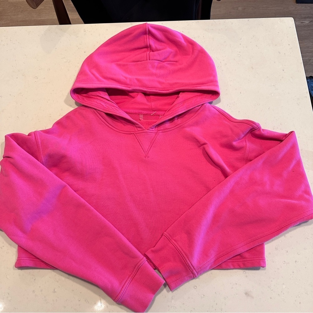Lululemon Pink Cropped Hoodie Size 4 NWOT